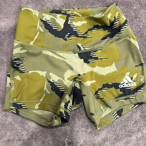 ADIDAS Women's Athletic Shorts - Green and Black Camouflage ~ Size XS
